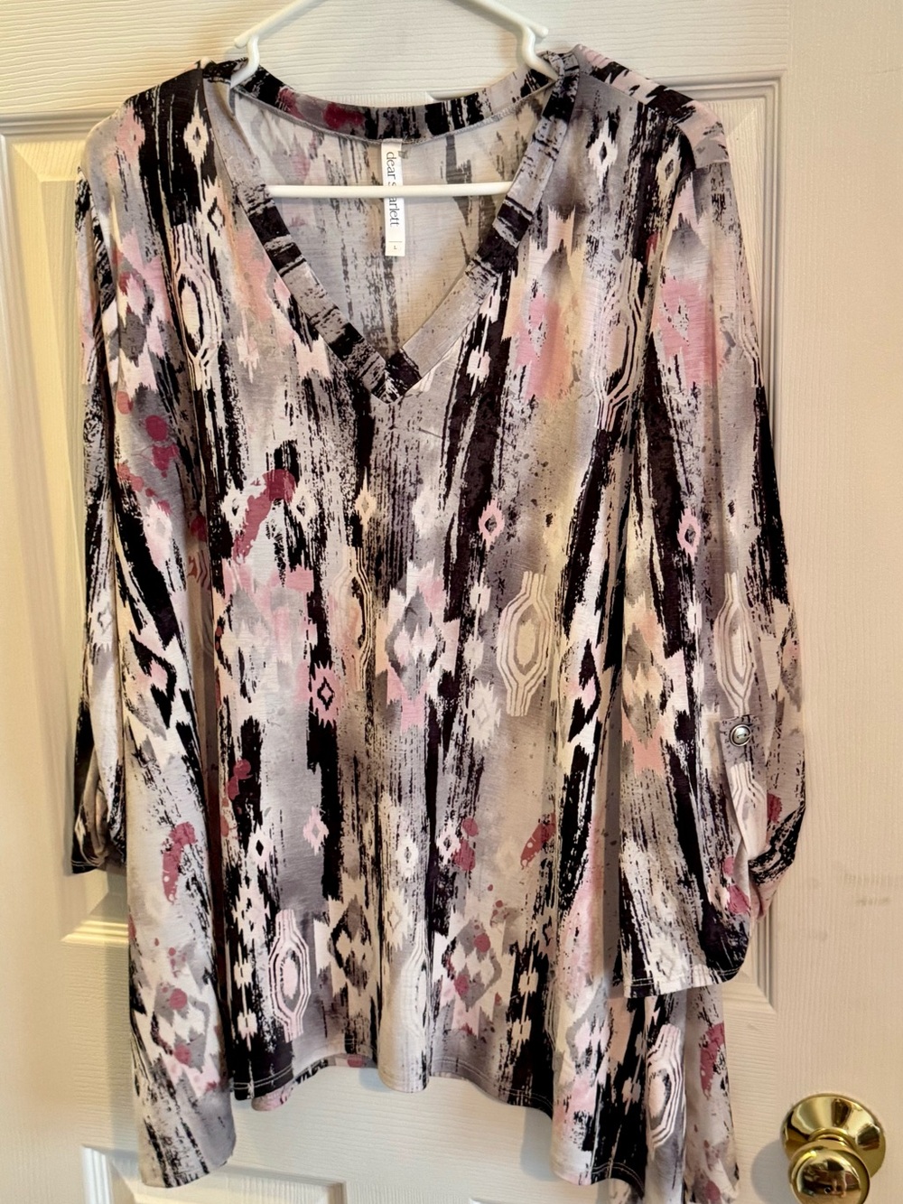 Dear Scarlett Printed V-Neck Top in Pink l, Grey & Black